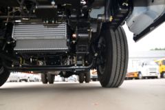 江铃 顺达宽体 122马力 4X2 4.13米冷藏车(国六)(JX5041XLCTG26)