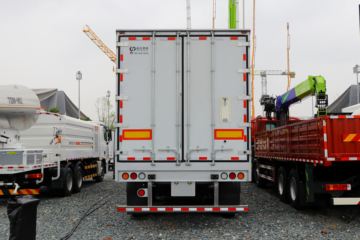 冷藏半挂车&nbsp;厢式半挂车外观图片