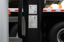 运油半挂车 罐式半挂车底盘图片