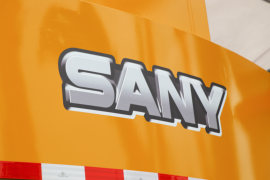 三一 汽车起重机&nbsp;吊车外观                                                图片