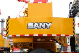 三一 汽车起重机&nbsp;吊车外观                                                图片