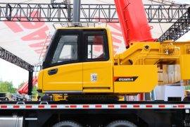 三一 汽车起重机&nbsp;吊车外观                                                图片