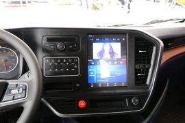 三一 汽车起重机&nbsp;吊车驾驶室                                               图片