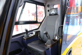 三一 汽车起重机&nbsp;吊车上装                                                图片