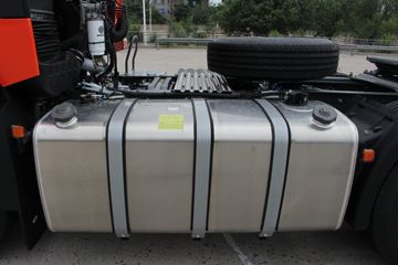 �й����� HOWO TX�ؿ� 430���� 6X4 ǣ����(ZZ4257V324GE1)ͼƬ