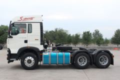 中国重汽 HOWO TX重卡 460马力 6X4 AMT自动挡牵引车(国六)(ZZ4257V324GF1)