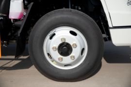 新款顺达&nbsp;爆破器材运输车底盘图片