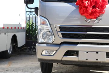 �ִ����ó� ʢͼ 150���� 4X2 4.17���Զ���������ʽ�Ῠ(����)(CHM5041XXYGDC33T)ͼƬ