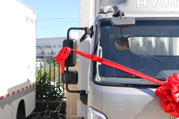 �ִ����ó� ʢͼ 150���� 4X2 4.17���Զ���������ʽ�Ῠ(����)(CHM5041XXYGDC33T)ͼƬ