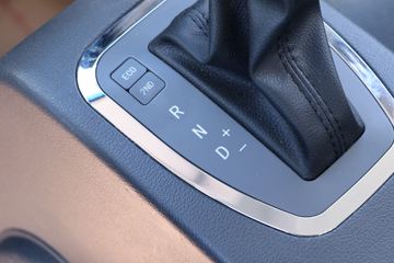 �ִ����ó� ʢͼ 150���� 4X2 4.17���Զ���������ʽ�Ῠ(����)(CHM5041XXYGDC33T)ͼƬ