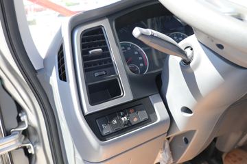 �ִ����ó� ʢͼ 150���� 4X2 4.17���Զ���������ʽ�Ῠ(����)(CHM5041XXYGDC33T)ͼƬ