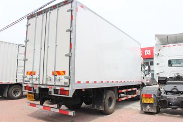 �������ó� ���KR 220���� 4X2 6.8�������ػ���(�ٱ�4.33)ͼƬ