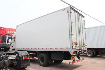 �������ó� ���KR 220���� 4X2 6.8�������ػ���(�ٱ�4.33)ͼƬ