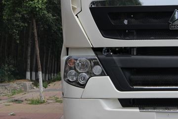 й HOWO T7Hؿ 440 4X2 LNGǣ()ͼƬ