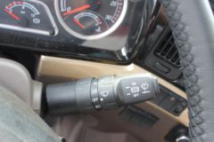 东风柳汽 乘龙H5 290马力 6X2 8.6米厢式载货车(国六)(LZ5252XXYH5CC1)