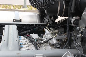 �й����� HOWO T7H�ؿ� 440���� 4X2 LNGǣ����(����)ͼƬ