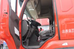 东风柳汽 乘龙H5 290马力 6X2 8.6米厢式载货车(国六)(LZ5252XXYH5CC1)