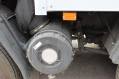 东风柳汽 乘龙H5 290马力 6X2 8.6米厢式载货车(国六)(LZ5252XXYH5CC1)