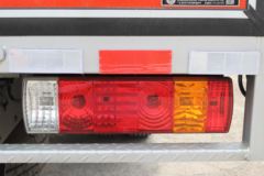 东风柳汽 乘龙H5 290马力 6X2 8.6米厢式载货车(国六)(LZ5252XXYH5CC1)