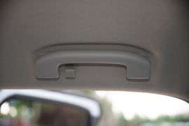 五十铃D-MAX&nbsp;皮卡驾驶室                                               图片