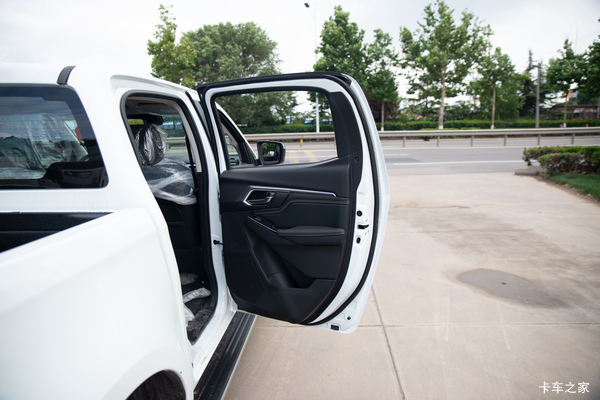 D-MAXƤ���������л��ȴ����� �����ߴ�0��