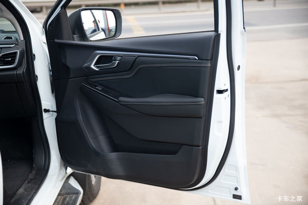 ��ʮ��D-MAXƤ����ʱ������ �Ż�0.2��