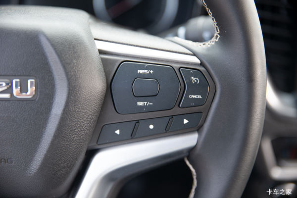 ��ʮ��D-MAXƤ��Ȫ���л��ȴ����� �����ߴ�0.2��