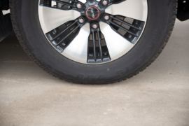 五十铃D-MAX&nbsp;皮卡底盘                                                图片