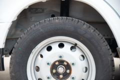江铃汽车 特顺 2021款 116马力 3座 2.8T柴油 中顶封闭货车(国六)