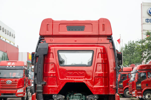 解放J6L载货车常州市火热促销中 让利高达0.3万