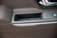 江铃 新款顺达窄体 116马力 4.15米单排厢式轻卡(国六)(JX5041XXYTG26)