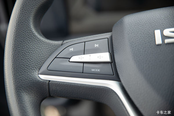 翼放ES载货车哈尔滨市火热促销中 让利高达0.3万