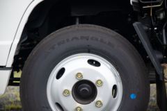 江铃 新款顺达窄体 116马力 4.15米单排厢式轻卡(国六)(JX5041XXYTG26)