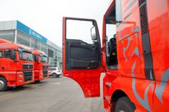 中国重汽 汕德卡SITRAK G7重卡 500马力 6X4 AMT自动挡牵引车(国六)(ZZ4256V324HF1B)