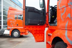 中国重汽 汕德卡SITRAK G7重卡 540马力 6X4 AMT自动挡牵引车(国六)(ZZ4256V324HF1B)