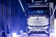 福田 欧曼银河 580马力 6X4 AMT自动挡牵引车(国六)
