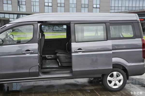 优惠0.3万 昆山市的金海狮中VAN(大面包)火热促销中