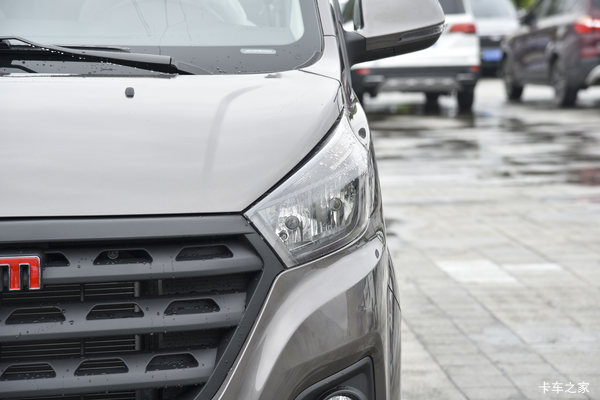 优惠0.3万 昆山市金海狮中VAN(大面包)火热促销中