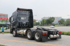 现代商用车 新一代创虎 460马力 6X4 LNG牵引车(国六)(坦迪斯12挡)(CHM4250KPQ52NT)