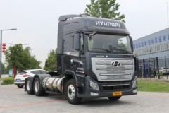 现代商用车 新一代创虎 460马力 6X4 LNG牵引车(国六)(坦迪斯12挡)(CHM4250KPQ52NT)