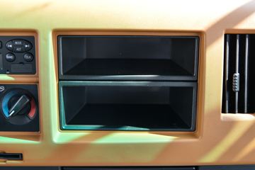 ���� ����A8 150���� 4.15�׵�����ʽ�ػ���(����)ͼƬ