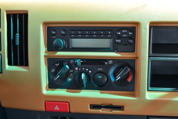 ���� ����A8 150���� 4.15�׵�����ʽ�ػ���(����)ͼƬ