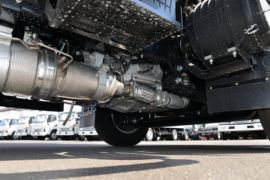 骏铃V7(原骏铃A8)&nbsp;冷藏车底盘图片