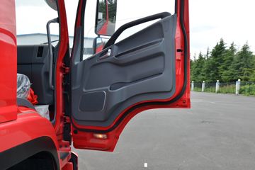 ���� ����˹V9 220���� 4X2 9.6����ʽ�ػ���(����)(HFC5181XXYB80K1E4S)ͼƬ