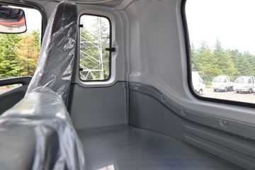 ���� ����˹V9 220���� 4X2 9.6����ʽ�ػ���(����)(HFC5181XXYB80K1E4S)ͼƬ