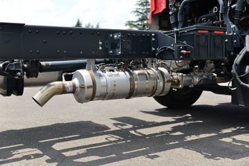 ���� ����˹V9 220���� 4X2 9.6����ʽ�ػ���(����)(HFC5181XXYB80K1E4S)ͼƬ