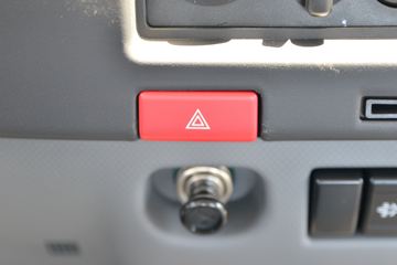 ���� �����K6L�п� ��ֵ�� 200���� 4X2 6.8����ʽ�ػ���(����)(HFC5161XXYP3K2A50KS)ͼƬ