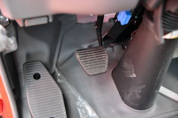 ���� �����K6L�п� ��ֵ�� 200���� 4X2 6.8����ʽ�ػ���(����)(HFC5161XXYP3K2A50KS)ͼƬ