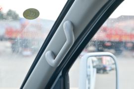 T5&nbsp;载货车驾驶室                                               图片