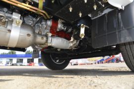 T5&nbsp;载货车底盘                                                图片